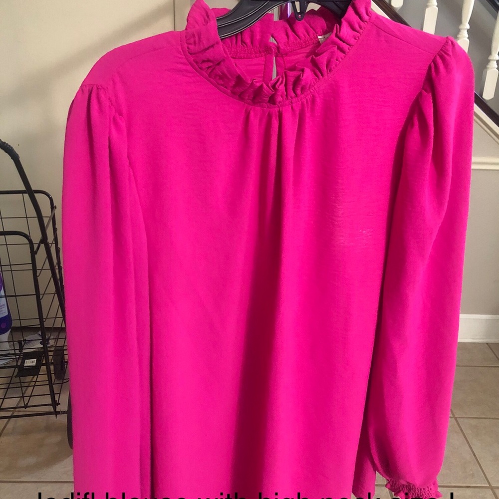 Jodifl long sleeve pink blouse with ruffle sleeve and collar. Never been worn.